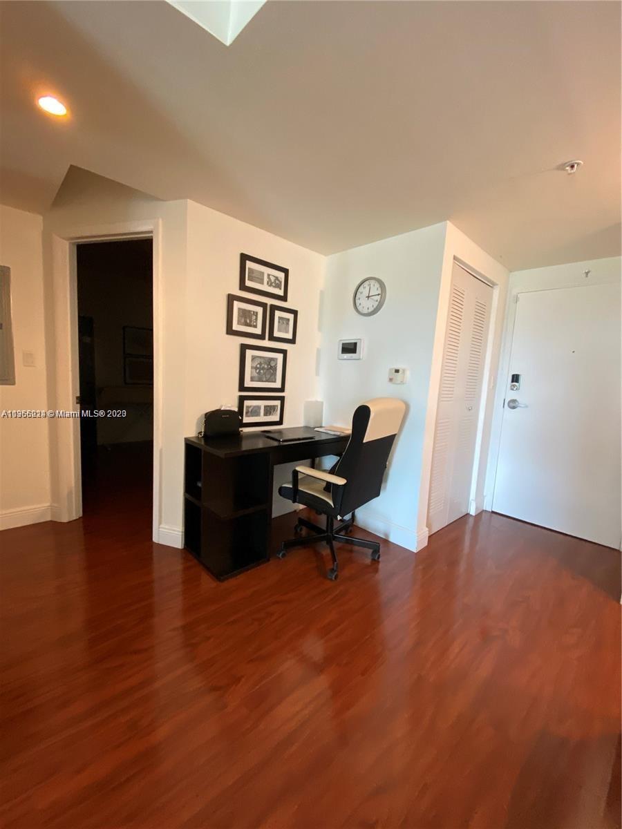 VILLAGGIO IN THE GROVE TO - Residential