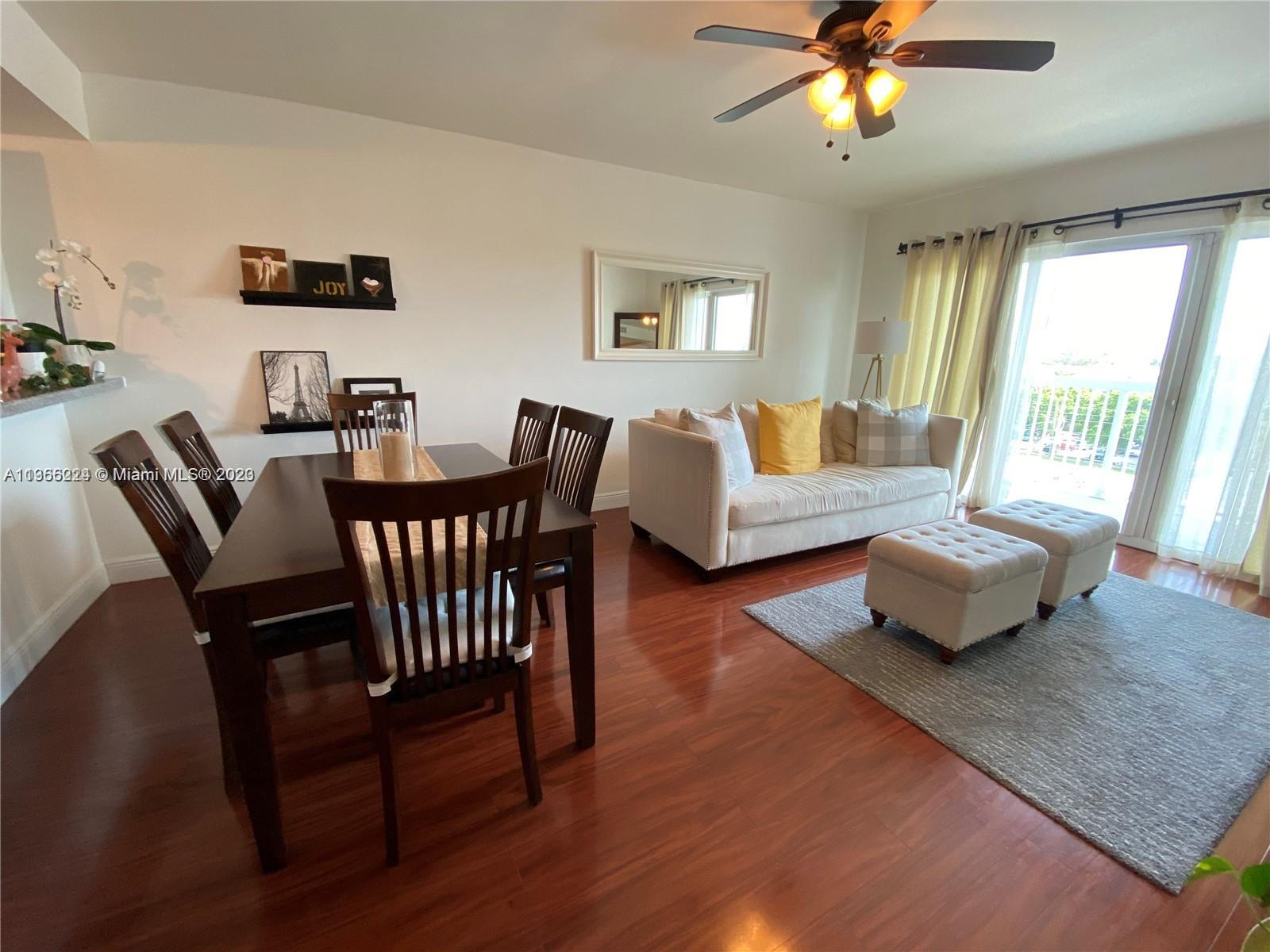 VILLAGGIO IN THE GROVE TO - Residential