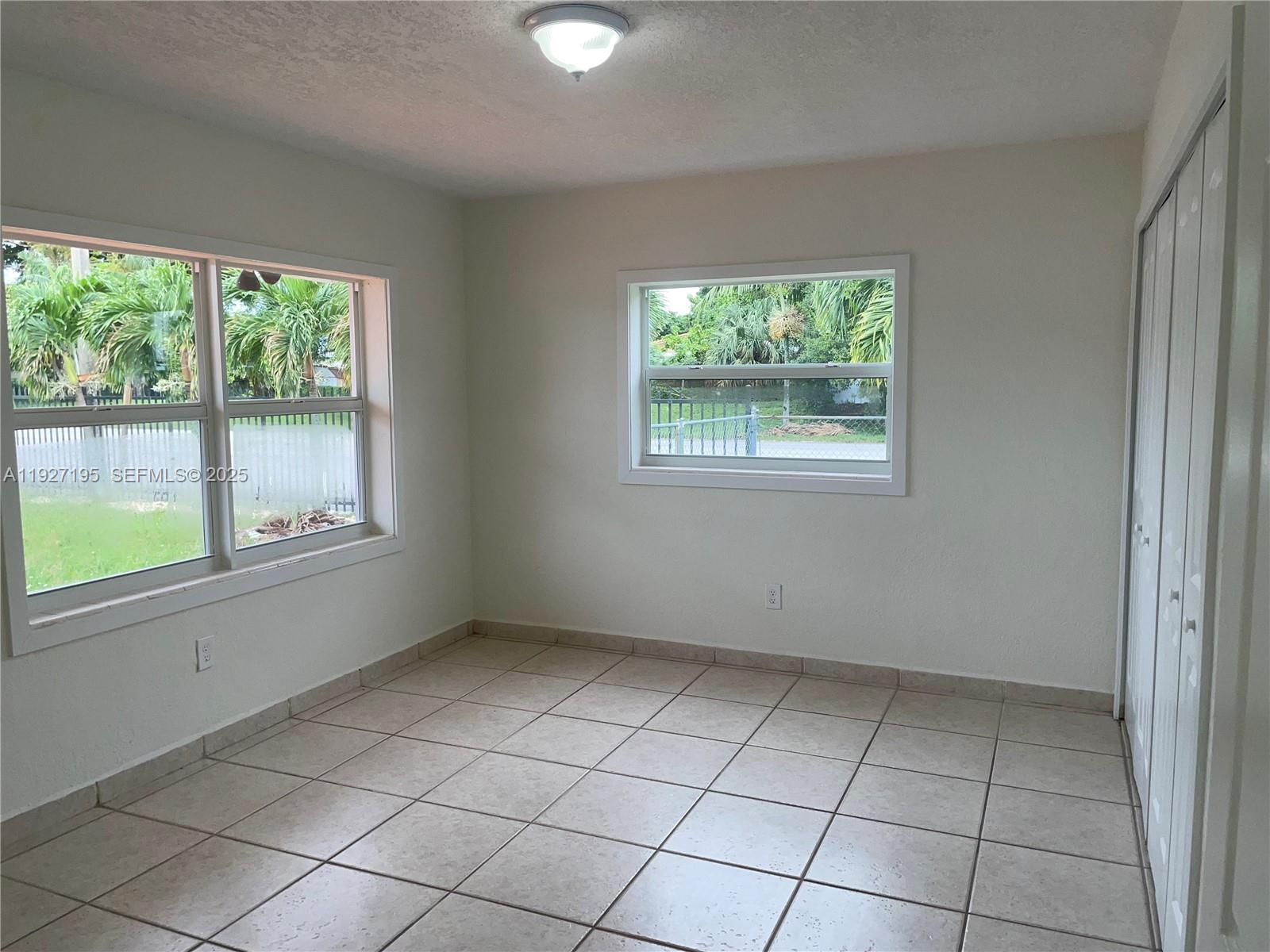 GREENGLADE VILLAS - Residential Lease