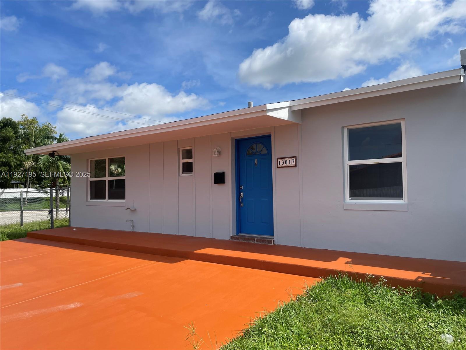 GREENGLADE VILLAS - Residential Lease