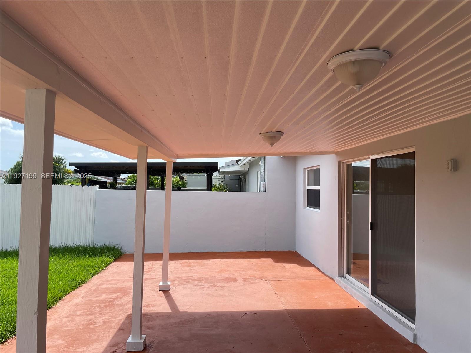 GREENGLADE VILLAS - Residential Lease