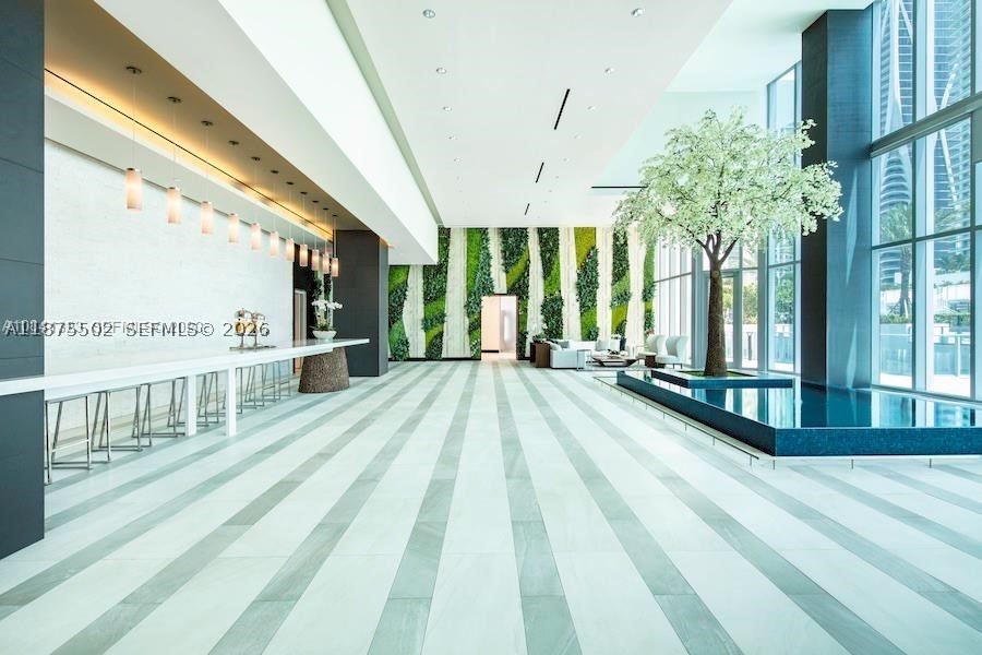 PARAMOUNT MIAMI WORLDCENT - Residential