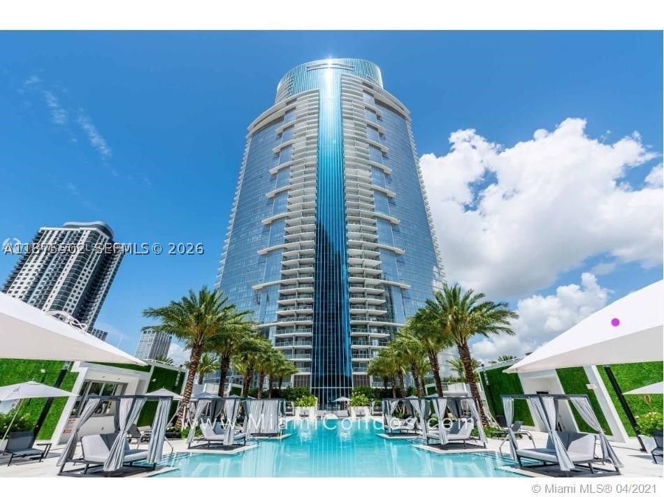 PARAMOUNT MIAMI WORLDCENT - Residential