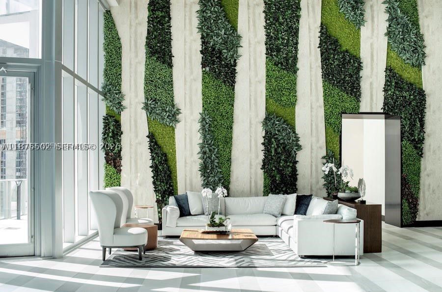 PARAMOUNT MIAMI WORLDCENT - Residential