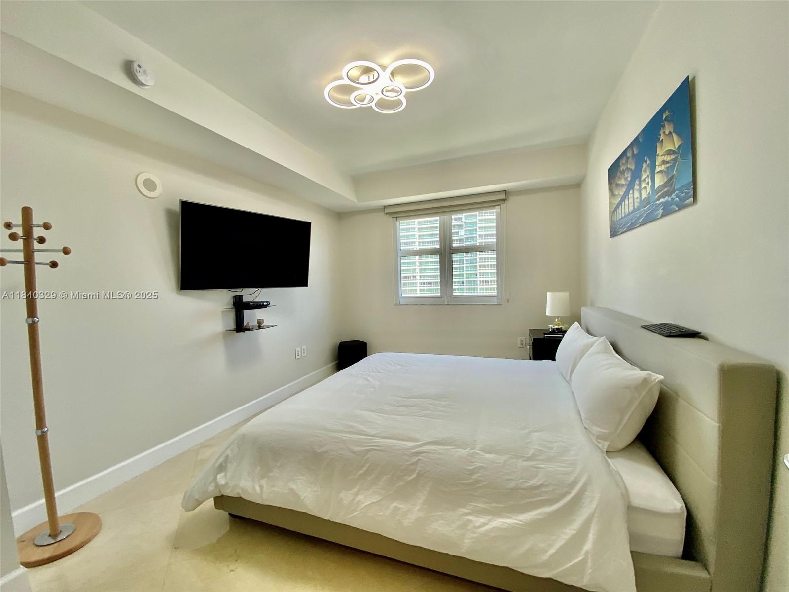 TURNBERRY VILLAGE SO TOWE - Residential