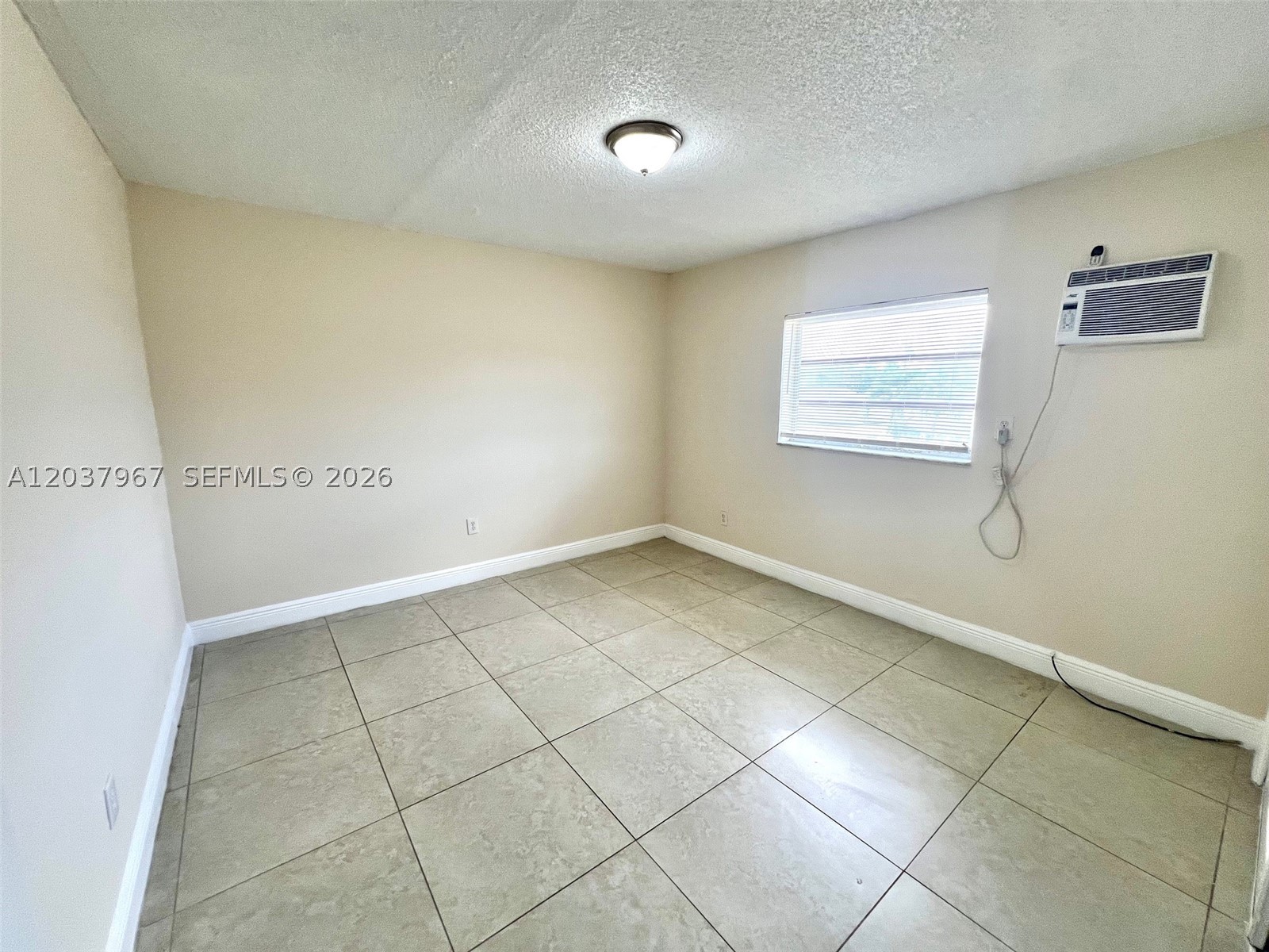BISCAYNE HEIGHTS - Residential Lease