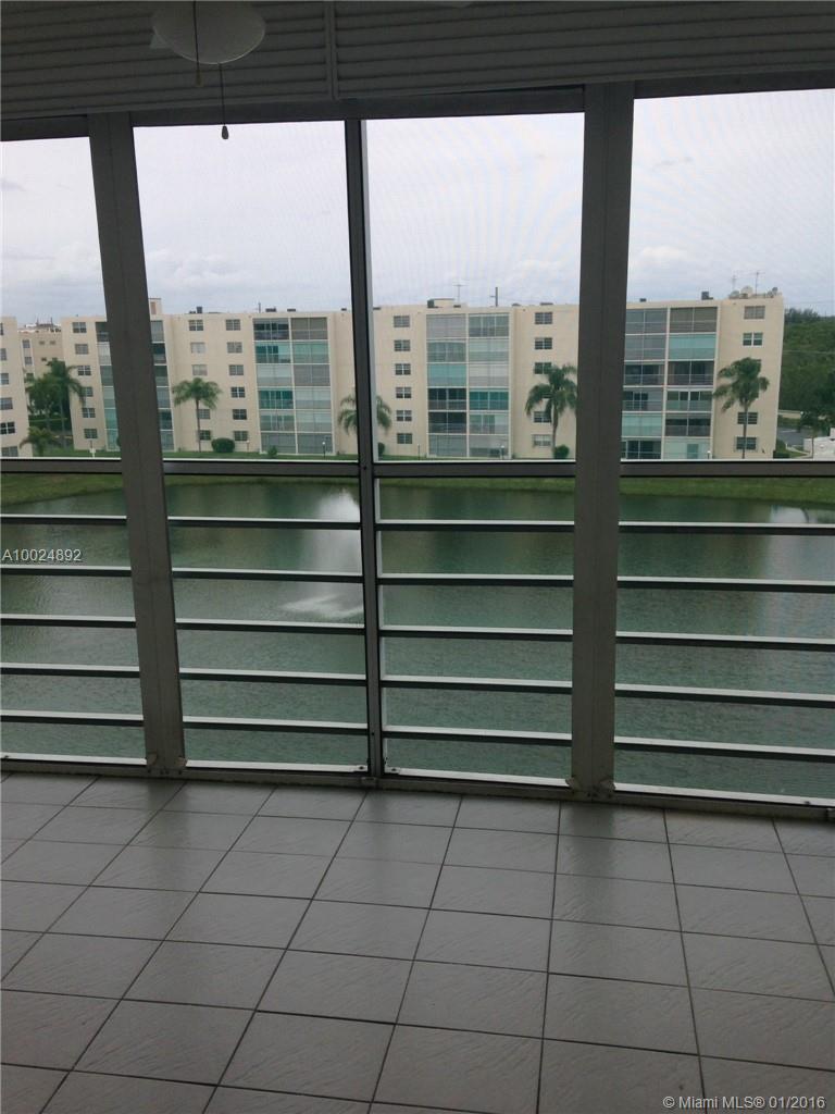 MEADOWBROOK LAKES - Residential Lease
