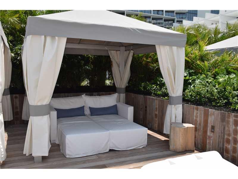 RONEY PALACE CONDO - Residential Lease