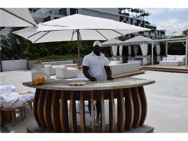 RONEY PALACE CONDO - Residential Lease