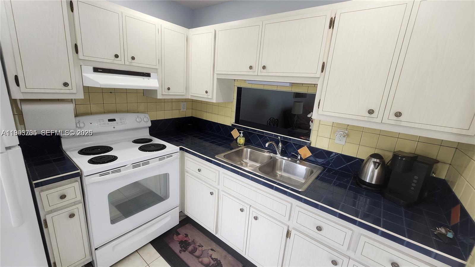 ASHLEY HALL CONDO - Residential
