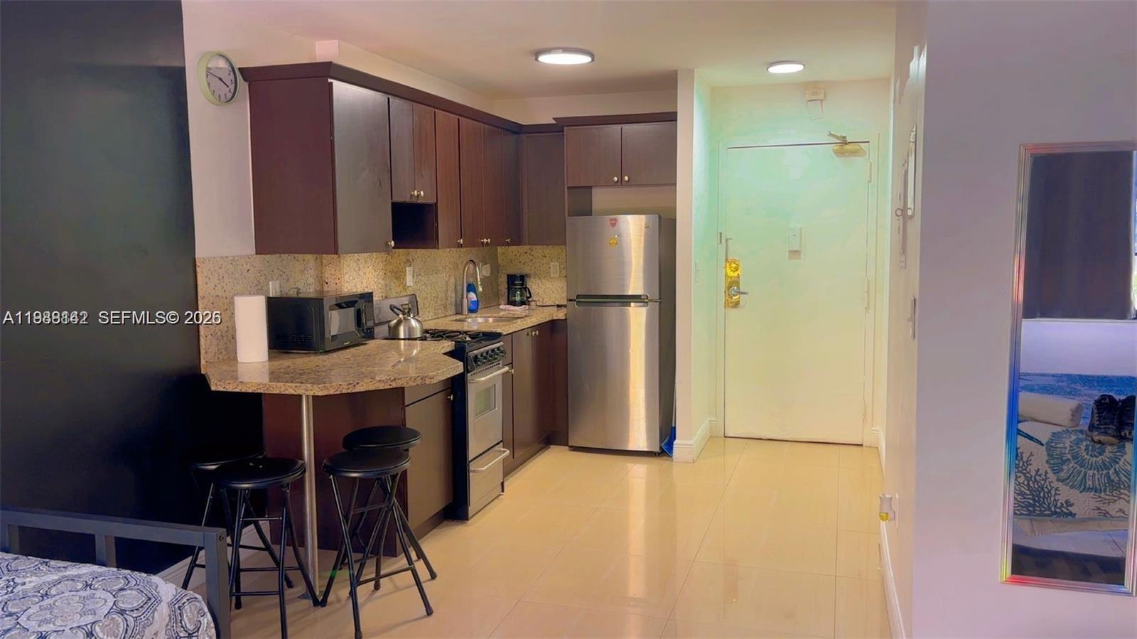 Great Cashflow, Rented for $1,700/monthly, after expenses it is cash flowing $1,000+. Gorgeous studio in Hampton condo! Well located on Washington ave and 7th st, close to everything walking distance, Ocean Dr, the beaches. The apartment is substantially renovated, full beautiful Italian style kitchen. The apartment can be rented every 30 days, 12 times a year. Great return on investment!