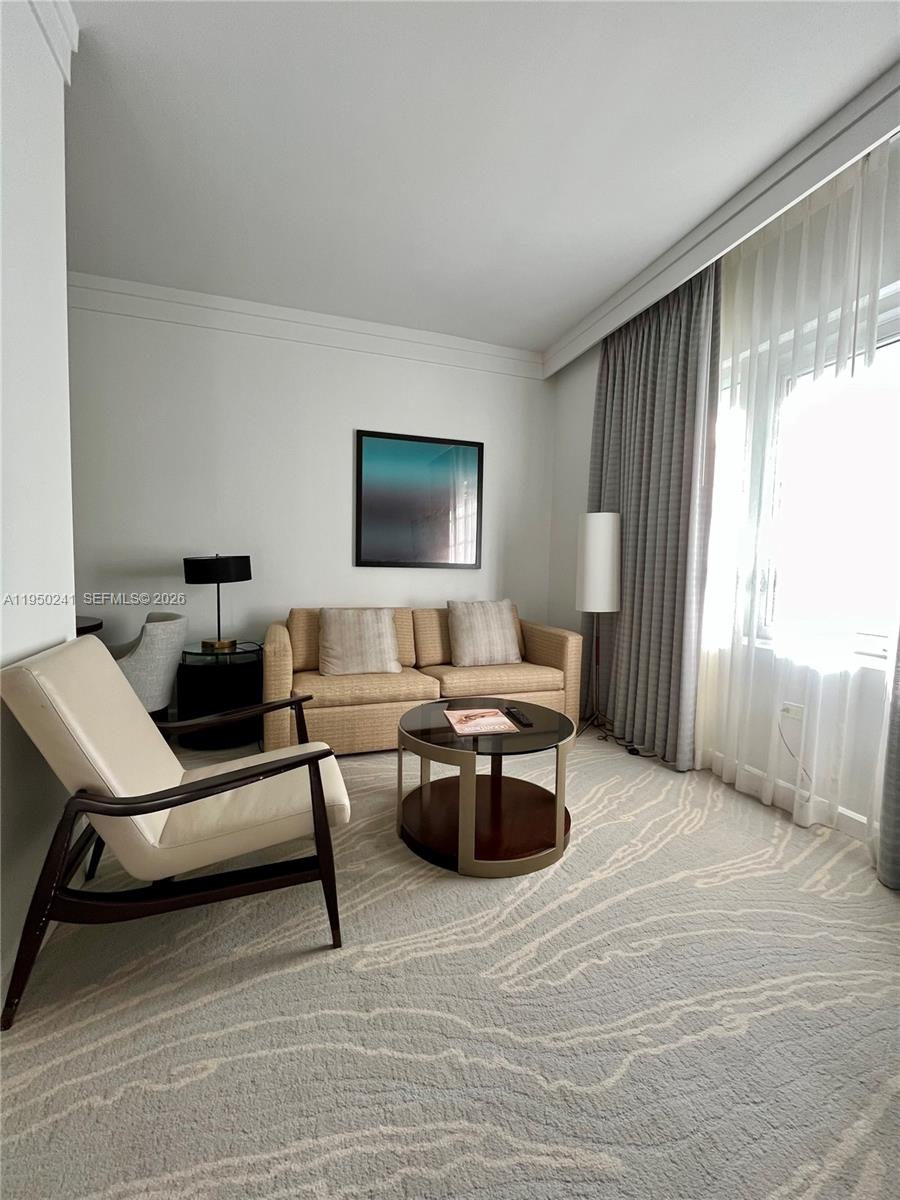 FONTAINEBLEAU III OCEAN C - Residential