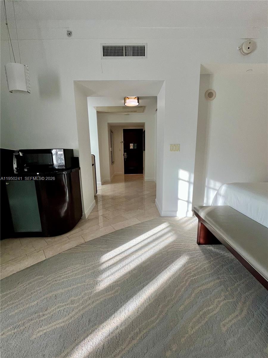 FONTAINEBLEAU III OCEAN C - Residential