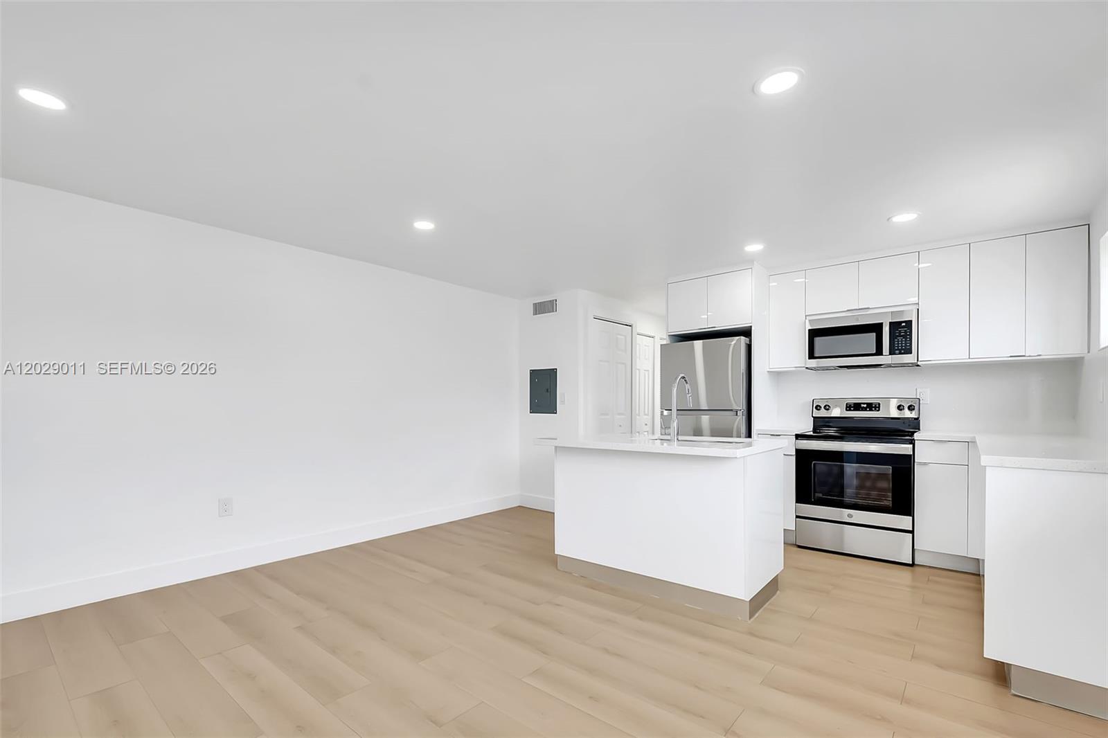 BLANTON PARK - Residential Lease