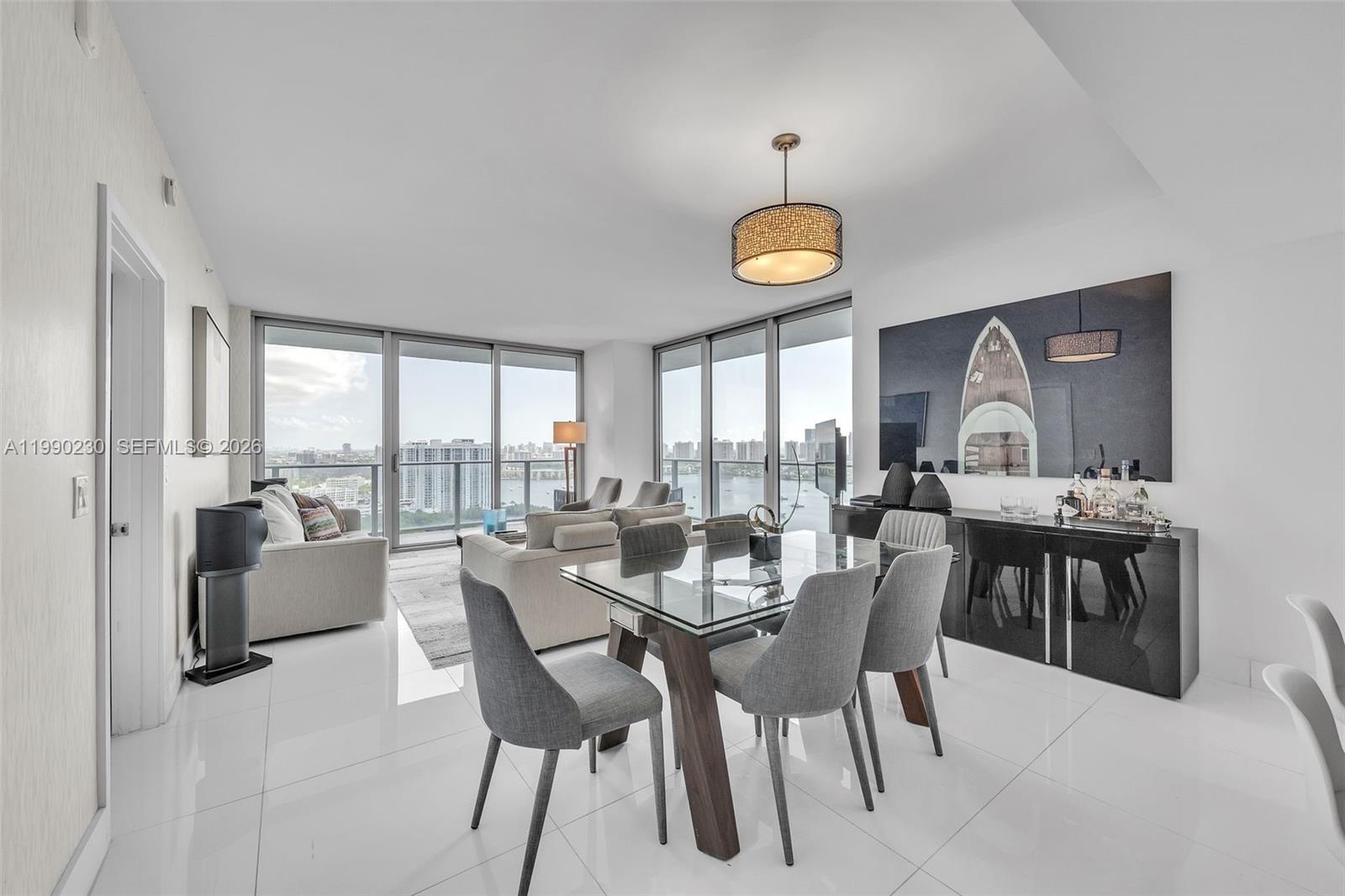 THE HARBOUR NORTH CONDO - Residential
