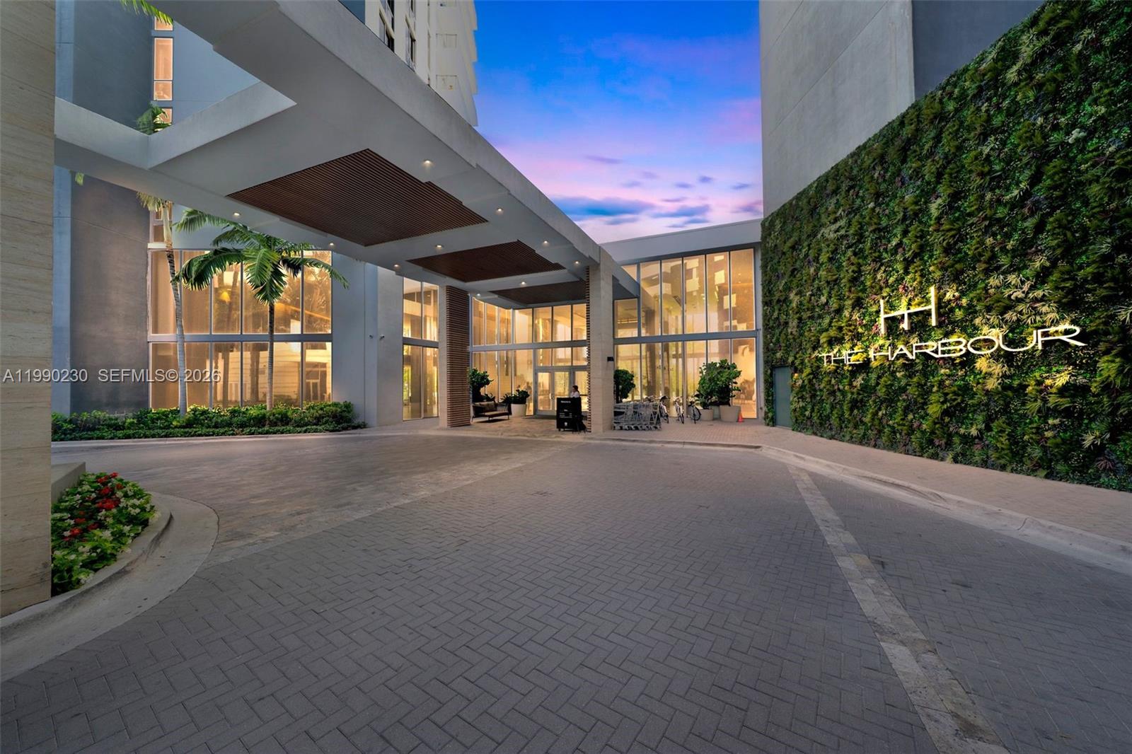 THE HARBOUR NORTH CONDO - Residential