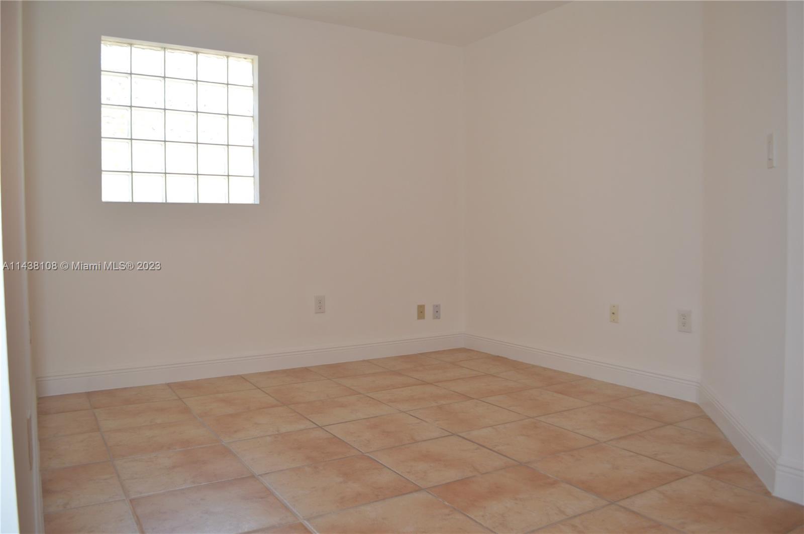 CONTINENTAL HOMES TOWNHOU - Residential Lease