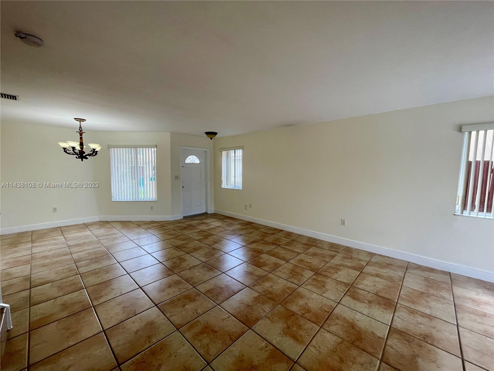 CONTINENTAL HOMES TOWNHOU - Residential Lease