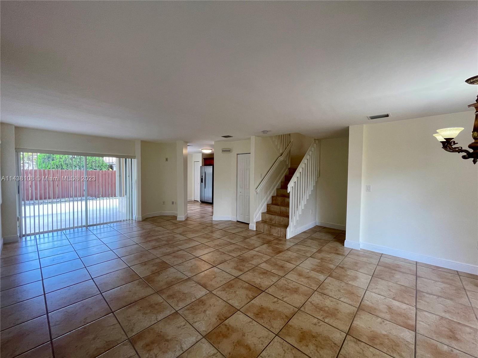 CONTINENTAL HOMES TOWNHOU - Residential Lease