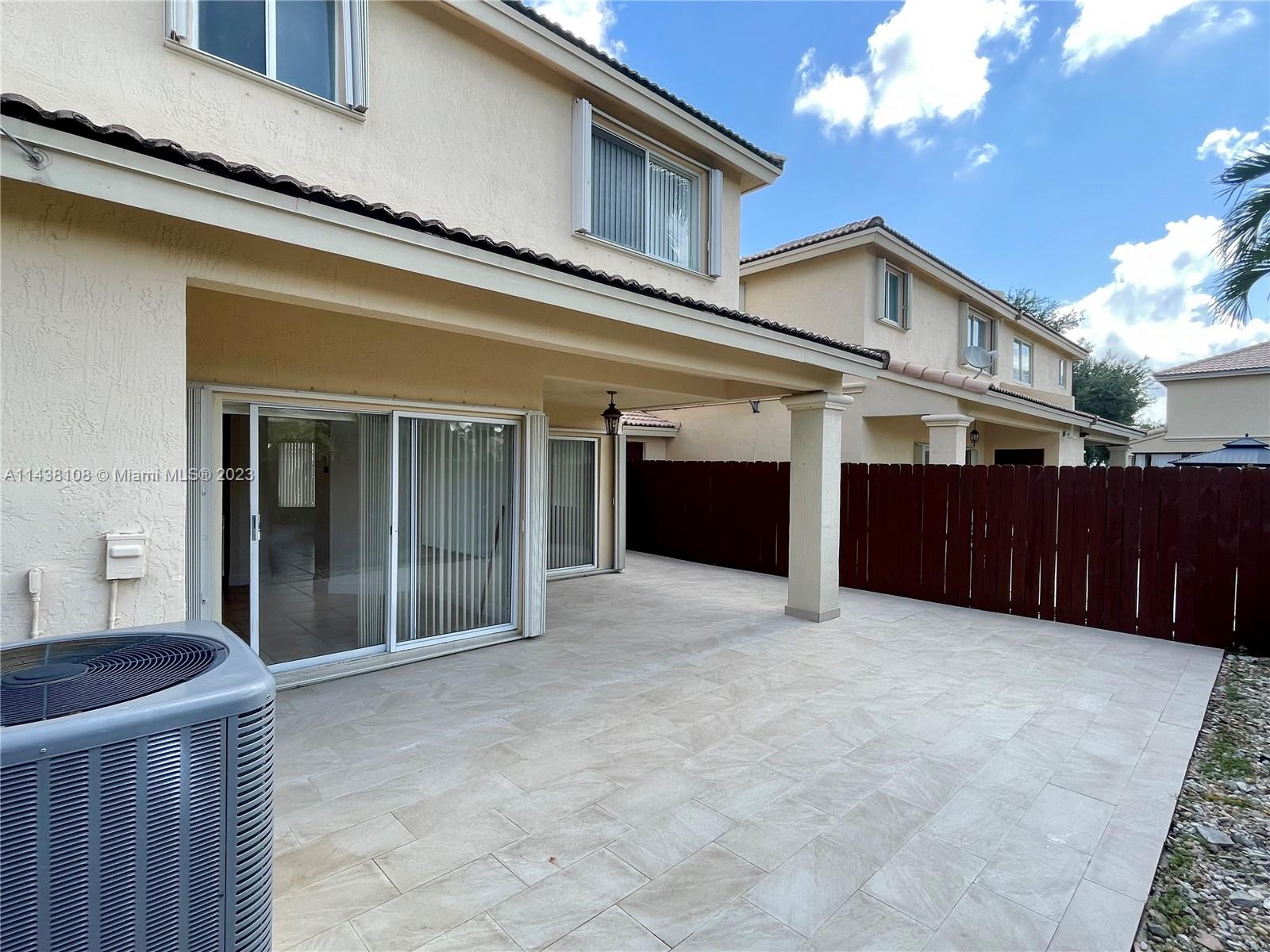 CONTINENTAL HOMES TOWNHOU - Residential Lease