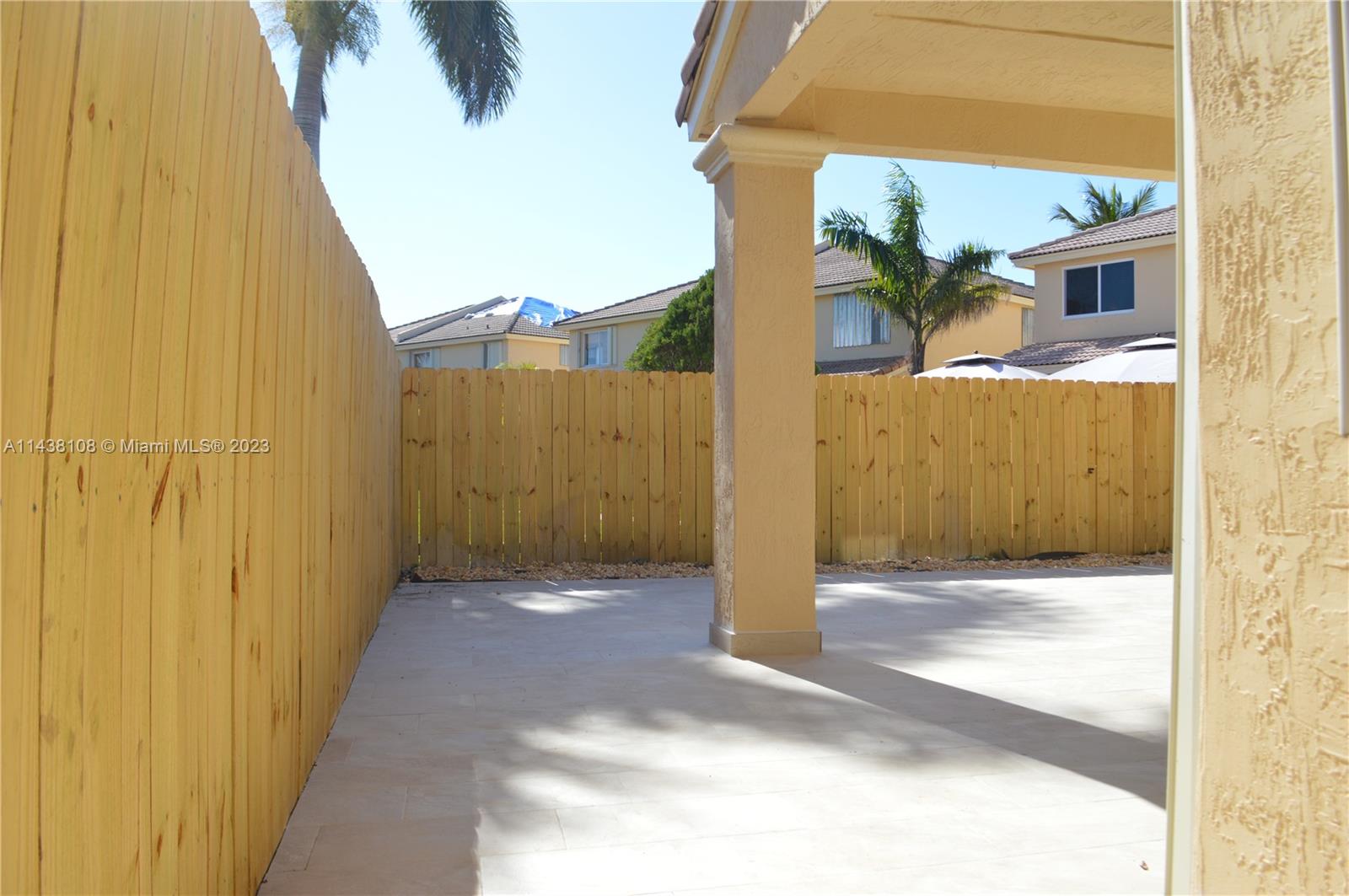 CONTINENTAL HOMES TOWNHOU - Residential Lease