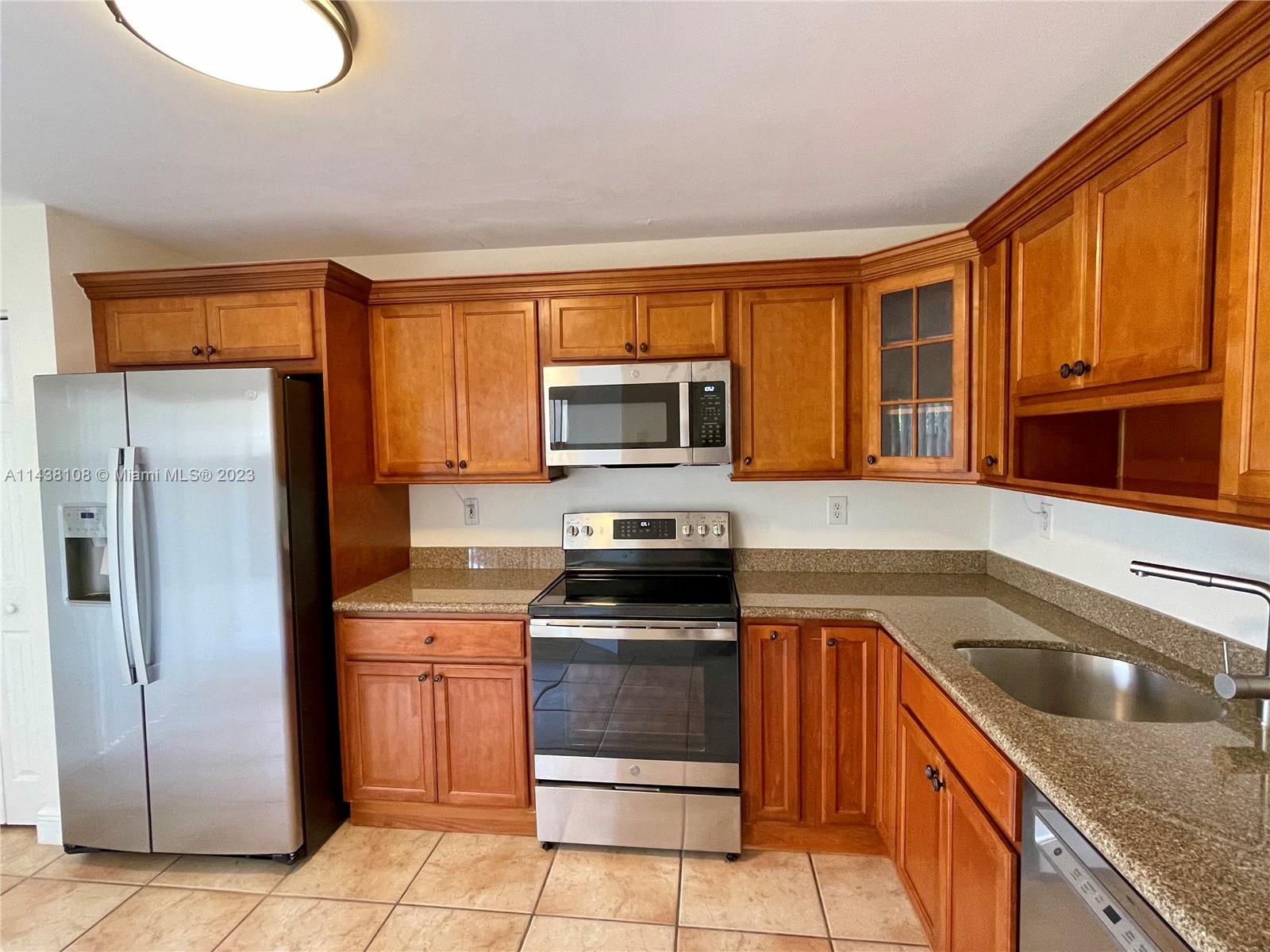 CONTINENTAL HOMES TOWNHOU - Residential Lease