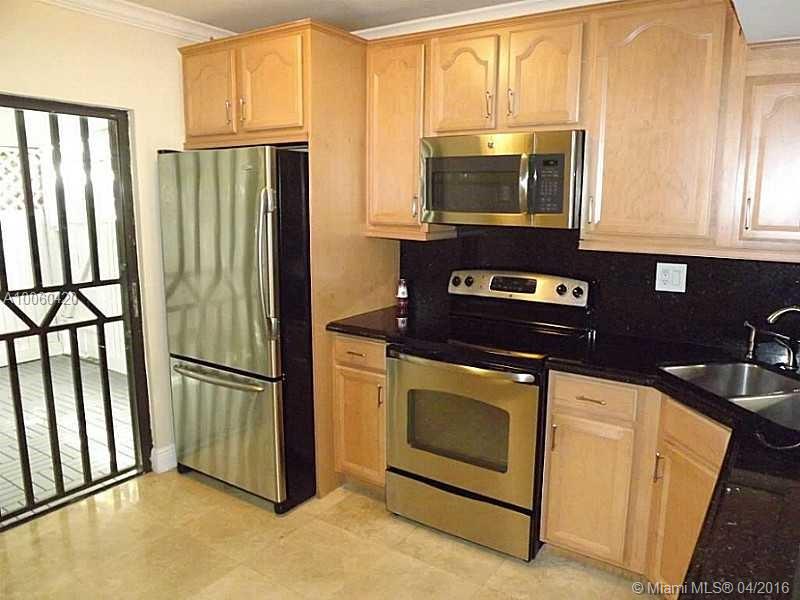 Villas University Square - Residential Lease