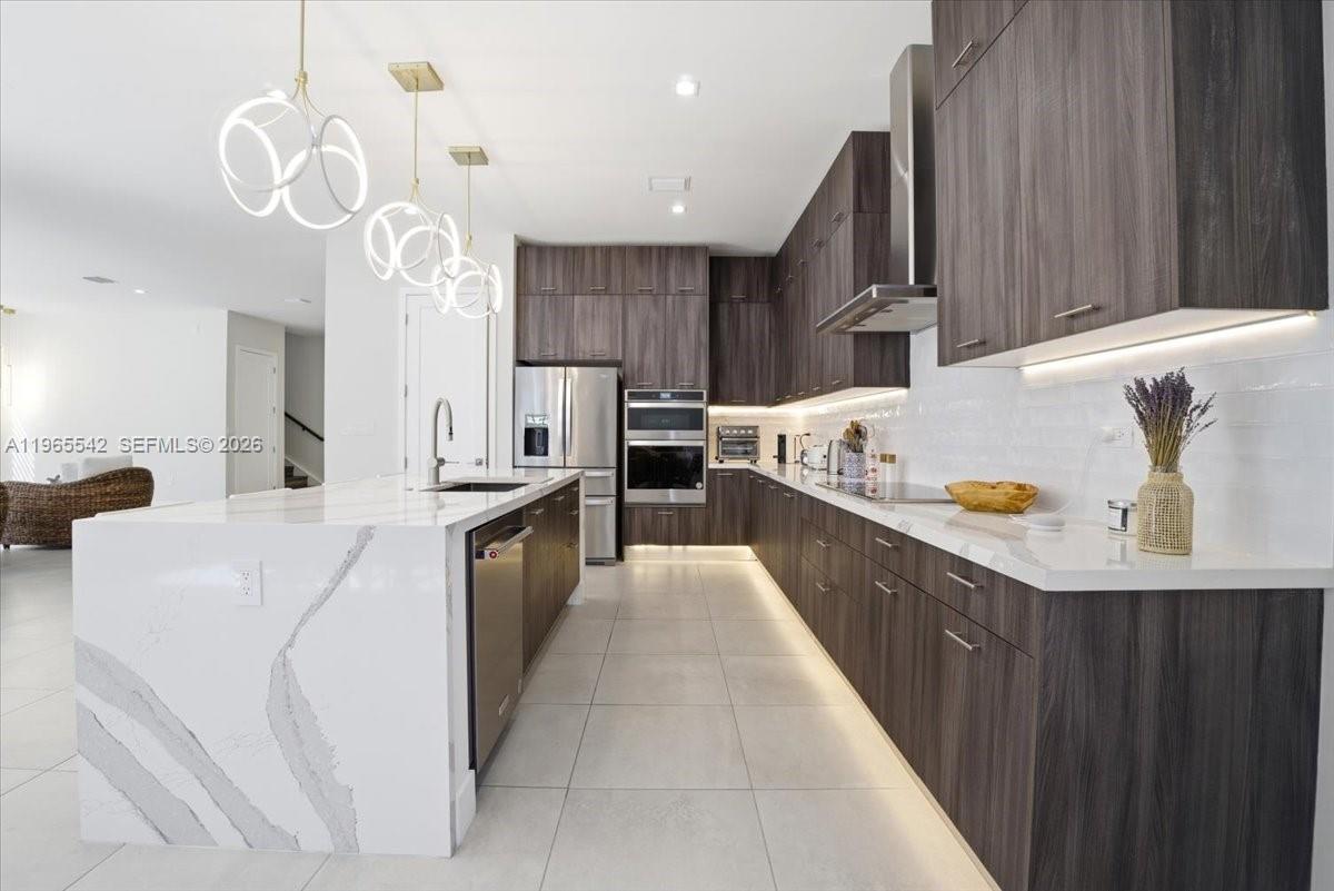 DOWNTOWN DORAL SOUTH PHAS - Residential