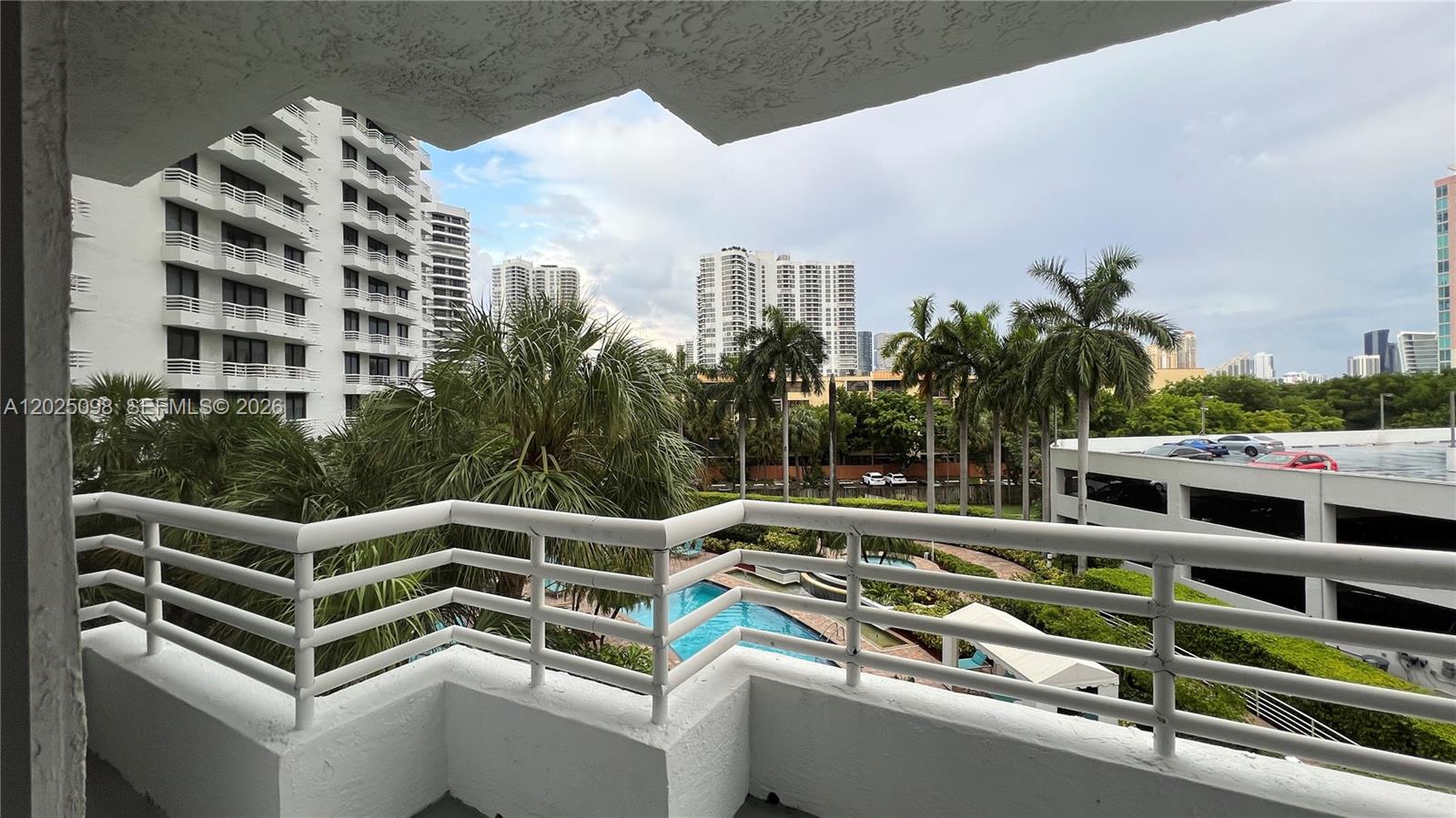 PARC CENTRAL AVENTURA EAS - Residential Lease