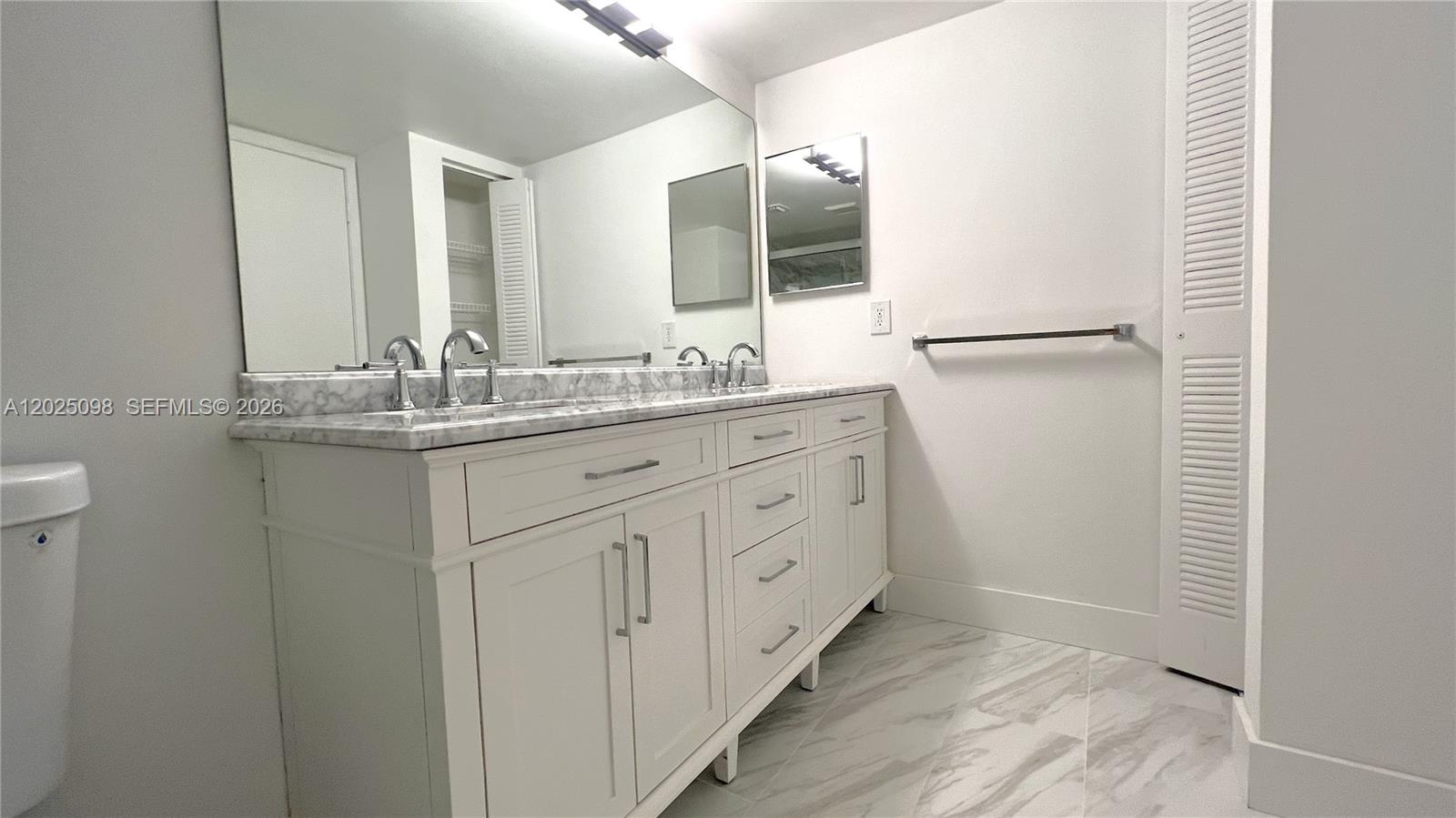 PARC CENTRAL AVENTURA EAS - Residential Lease