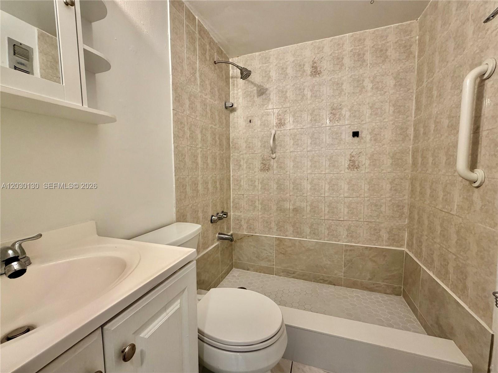 DOUGALS TOWER CONDO - Residential Lease