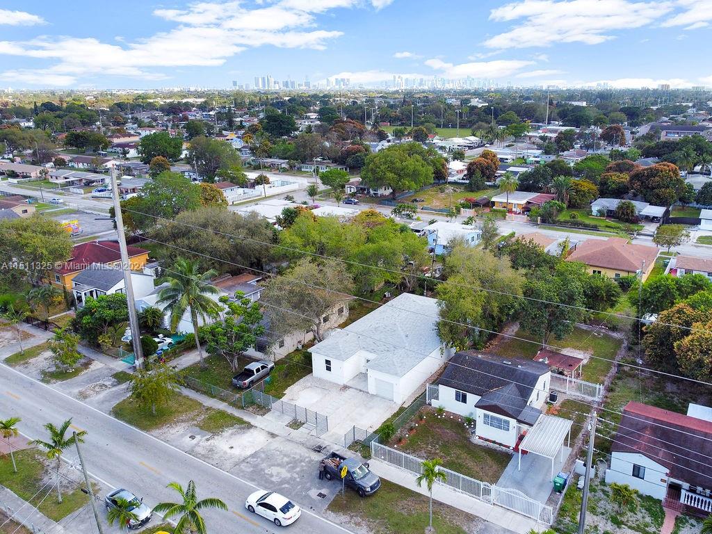 86TH STREET MANOR - Residential