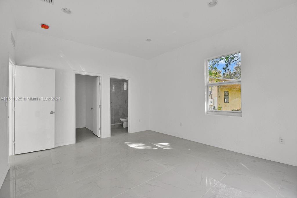 86TH STREET MANOR - Residential