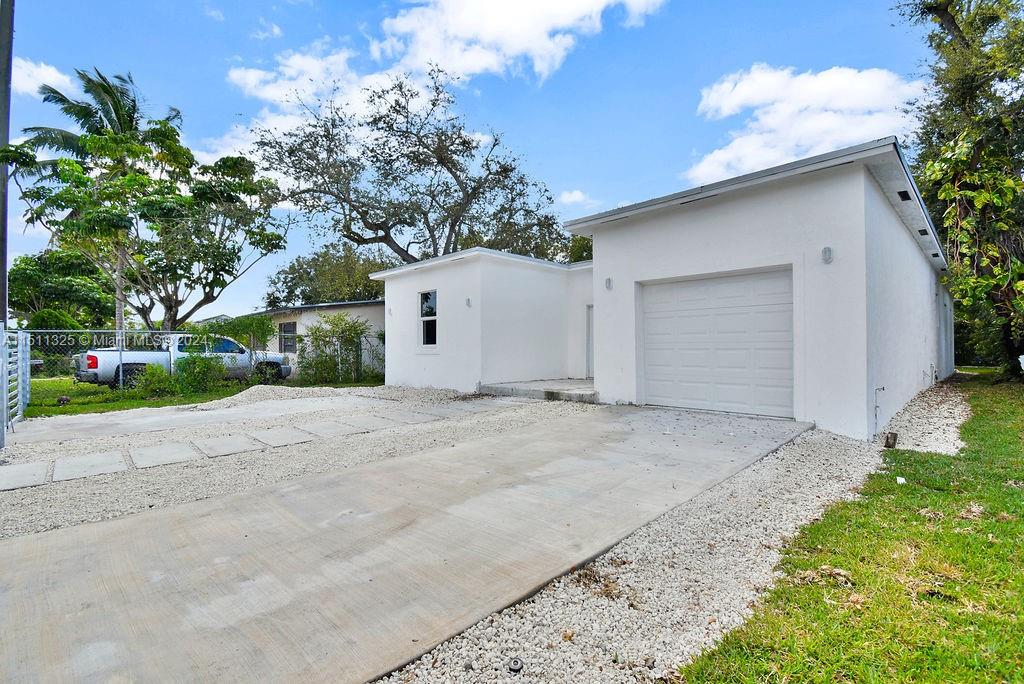 86TH STREET MANOR - Residential