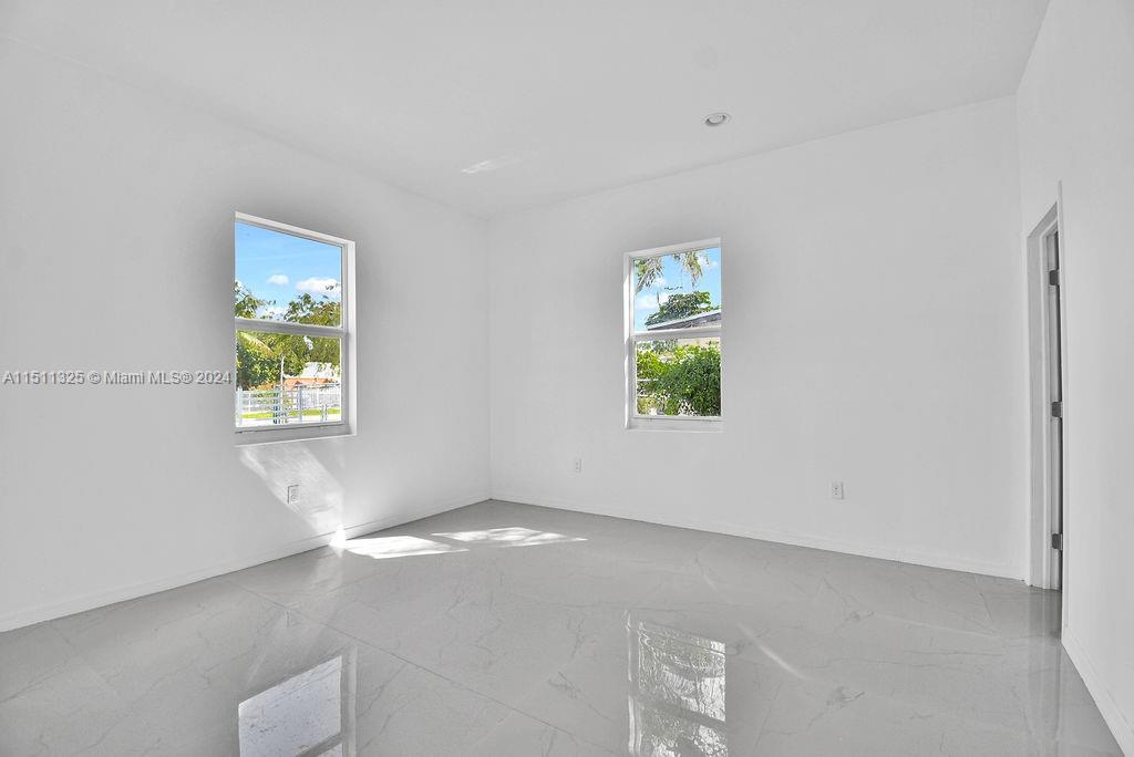 86TH STREET MANOR - Residential
