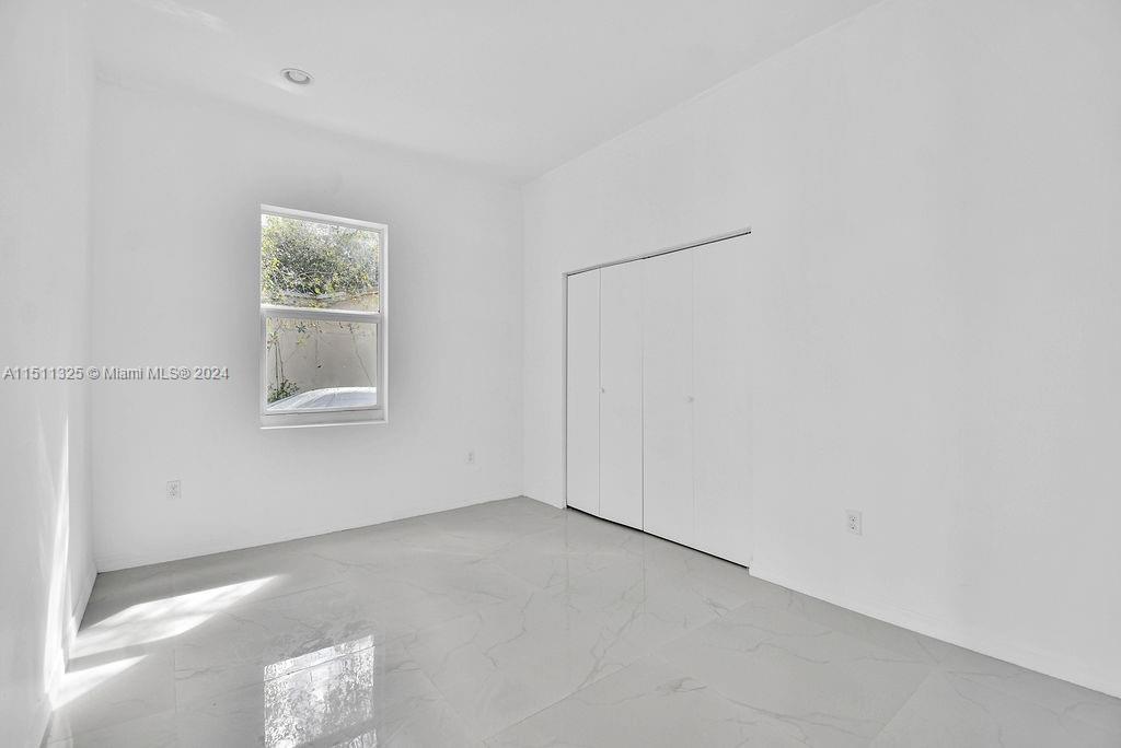 86TH STREET MANOR - Residential