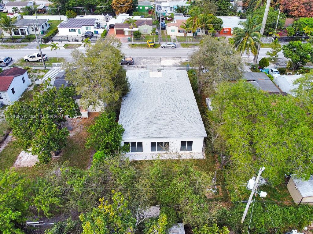 86TH STREET MANOR - Residential