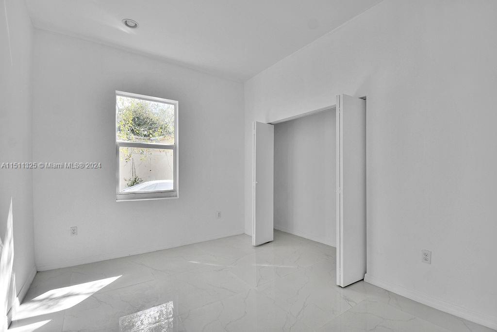 86TH STREET MANOR - Residential