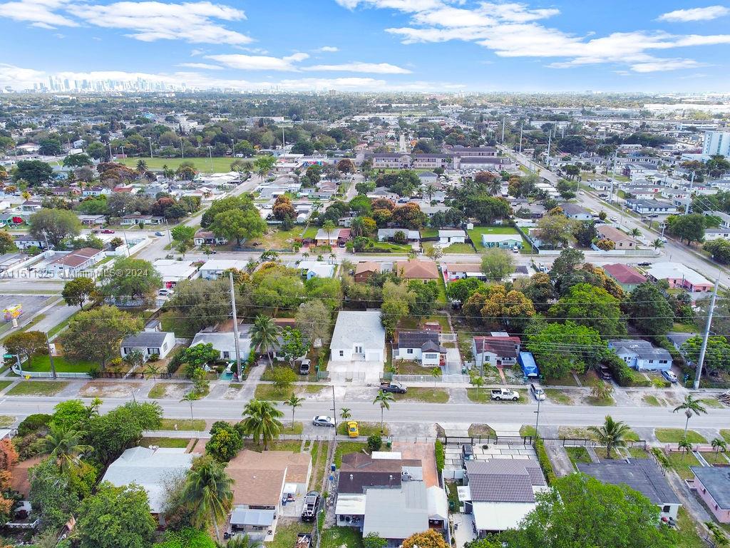 86TH STREET MANOR - Residential