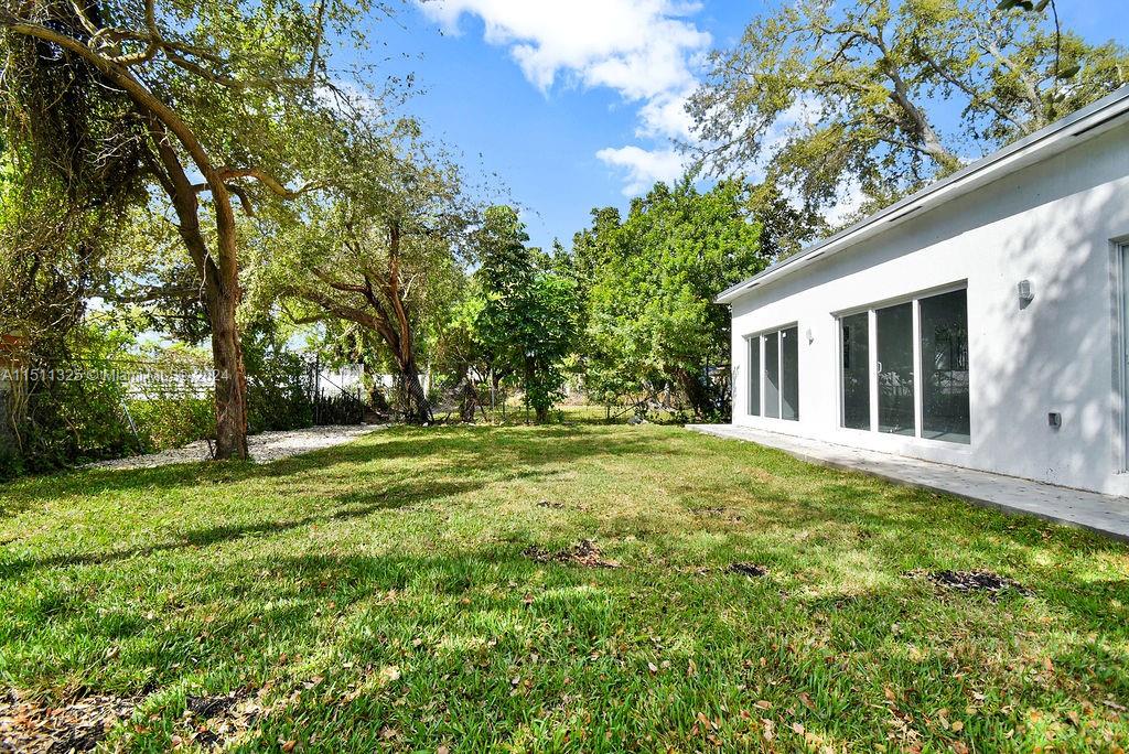 86TH STREET MANOR - Residential
