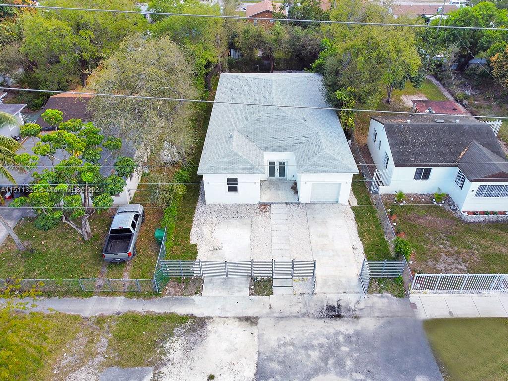 86TH STREET MANOR - Residential