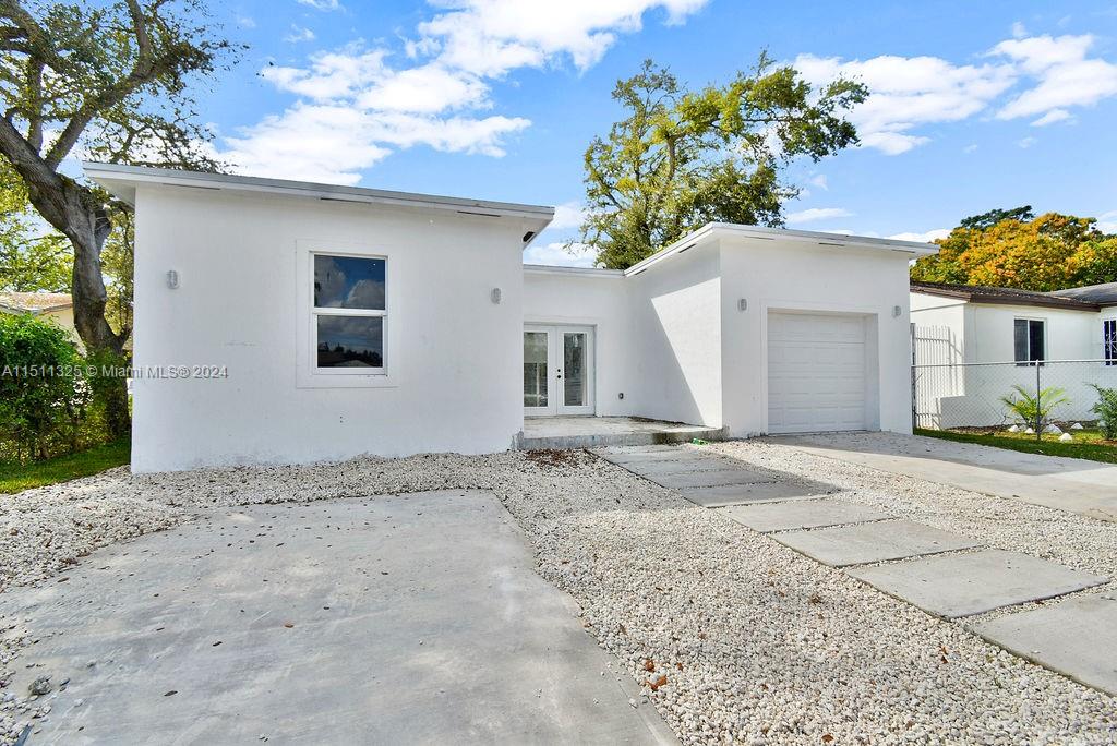 86TH STREET MANOR - Residential