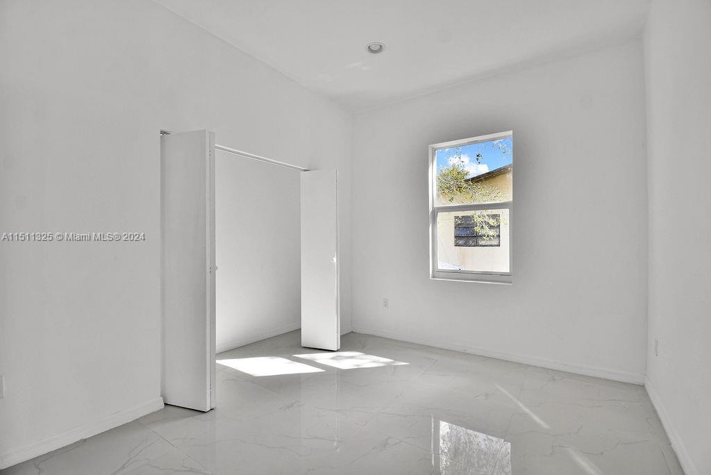 86TH STREET MANOR - Residential