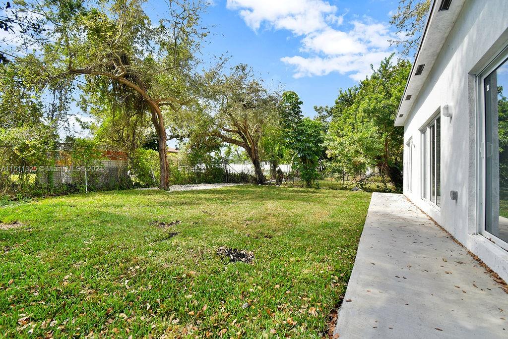 86TH STREET MANOR - Residential