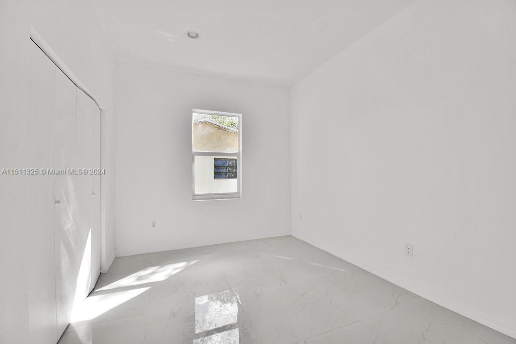 86TH STREET MANOR - Residential