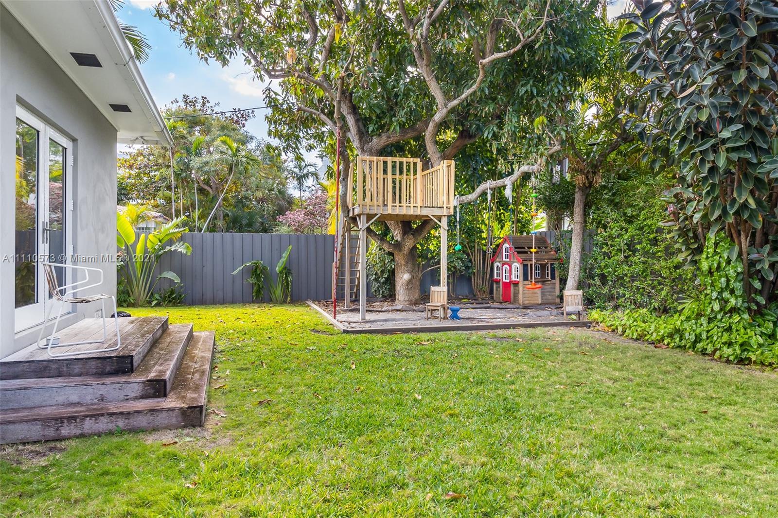 FLAMINGO TERRACE EXTENSIO - Residential