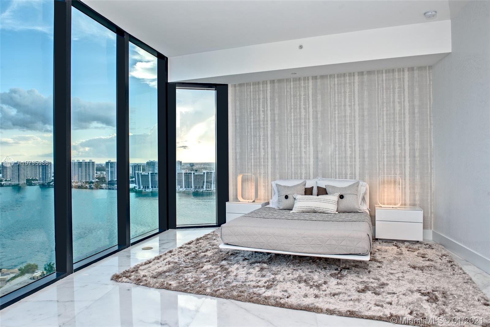18555 COLLINS AVENUE COND - Residential
