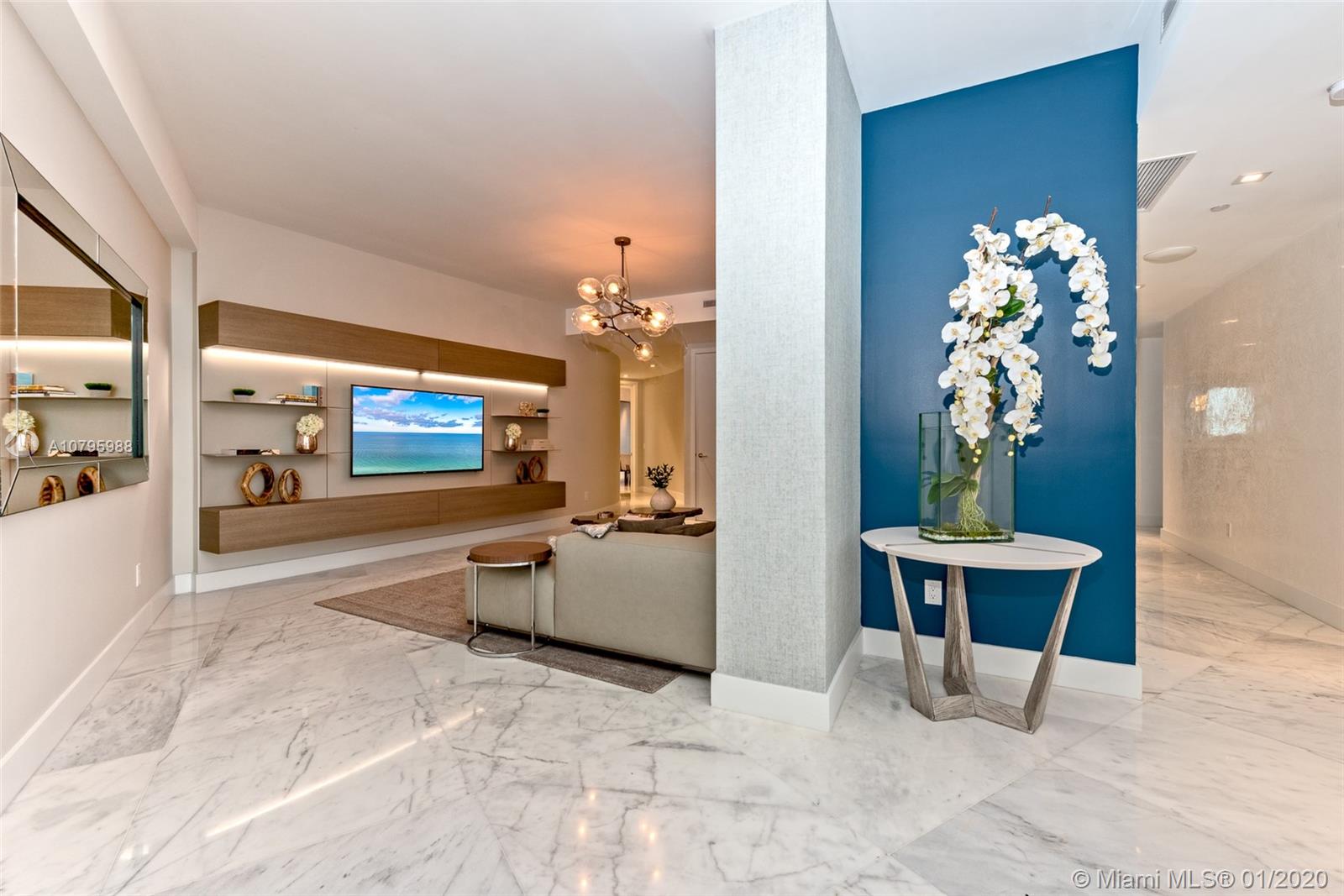 18555 COLLINS AVENUE COND - Residential