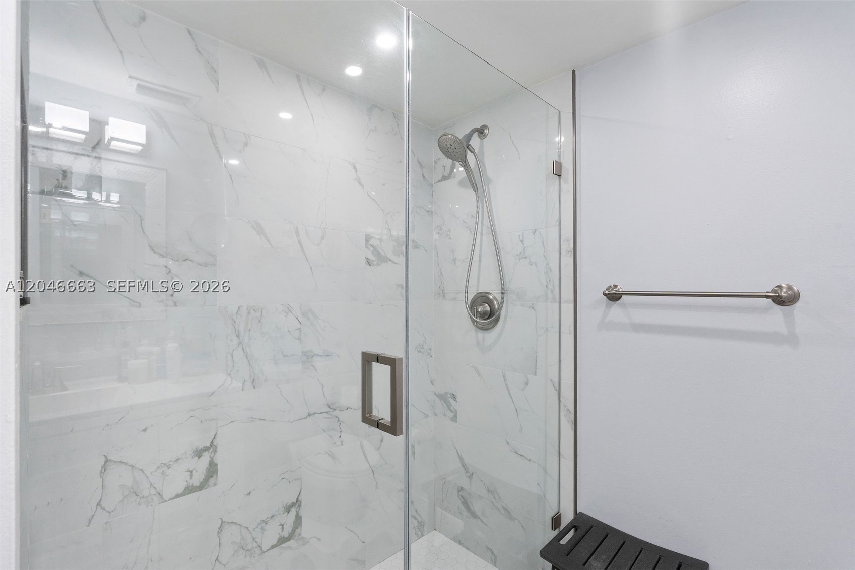 CORAL TOWERS CONDO - Residential