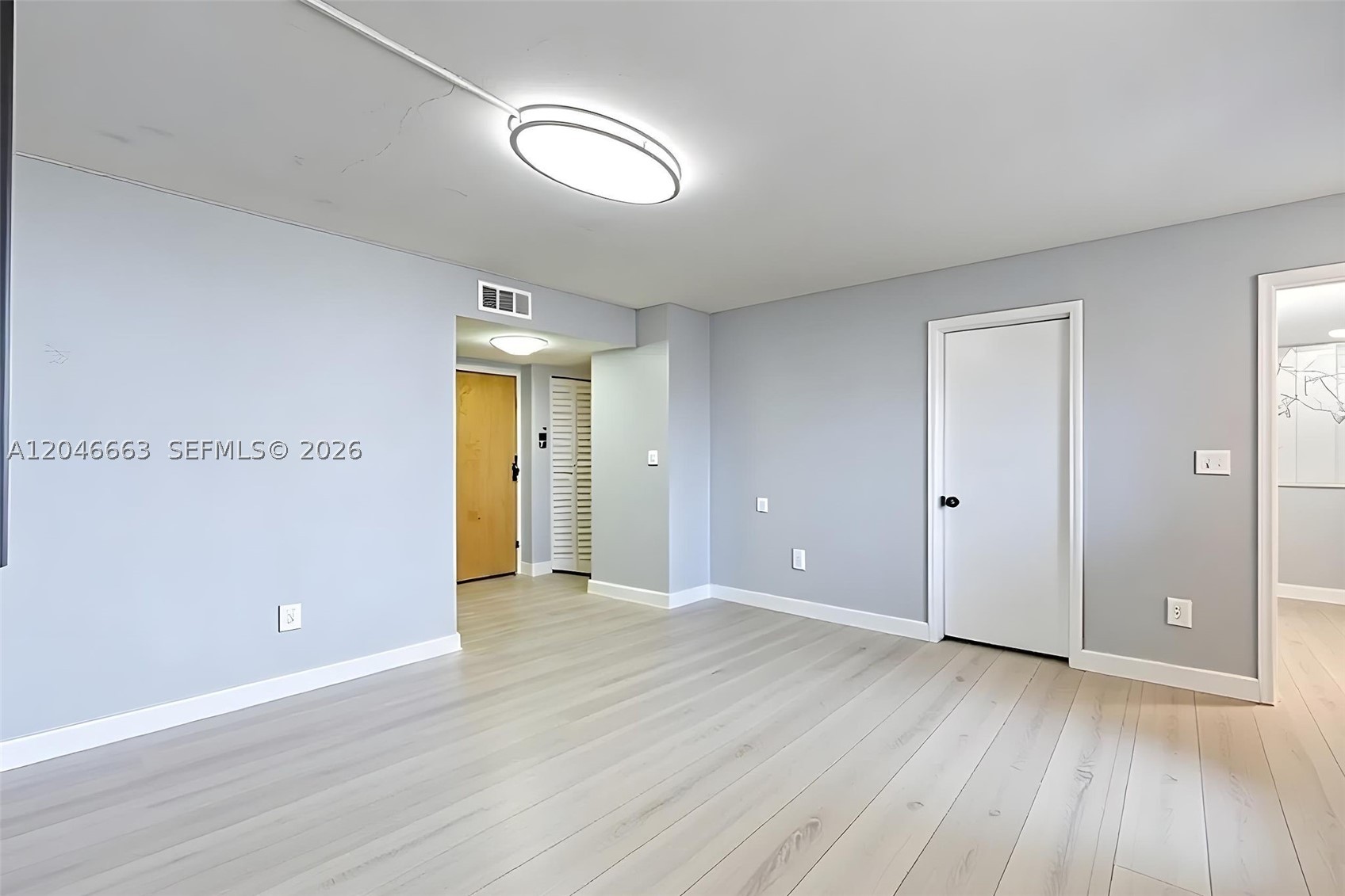 CORAL TOWERS CONDO - Residential